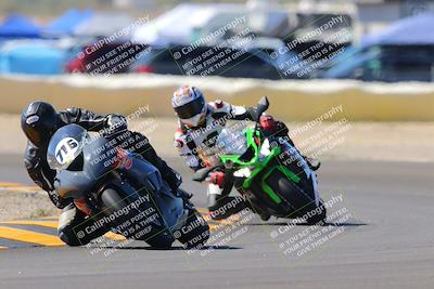 media/Oct-09-2022-SoCal Trackdays (Sun) [[95640aeeb6]]/Turn 2 (1110am)/